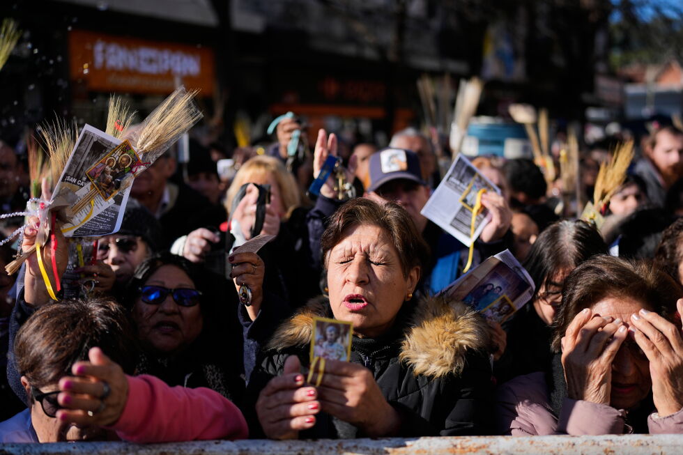 Argentines embrace news of Pope Leo's November visit to South America