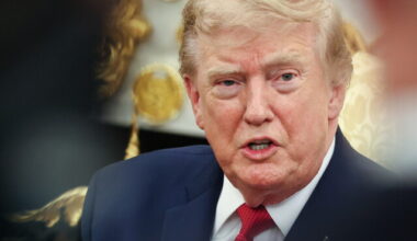 Democrats Raring to Probe Trump Crypto Ties If They Win Midterms