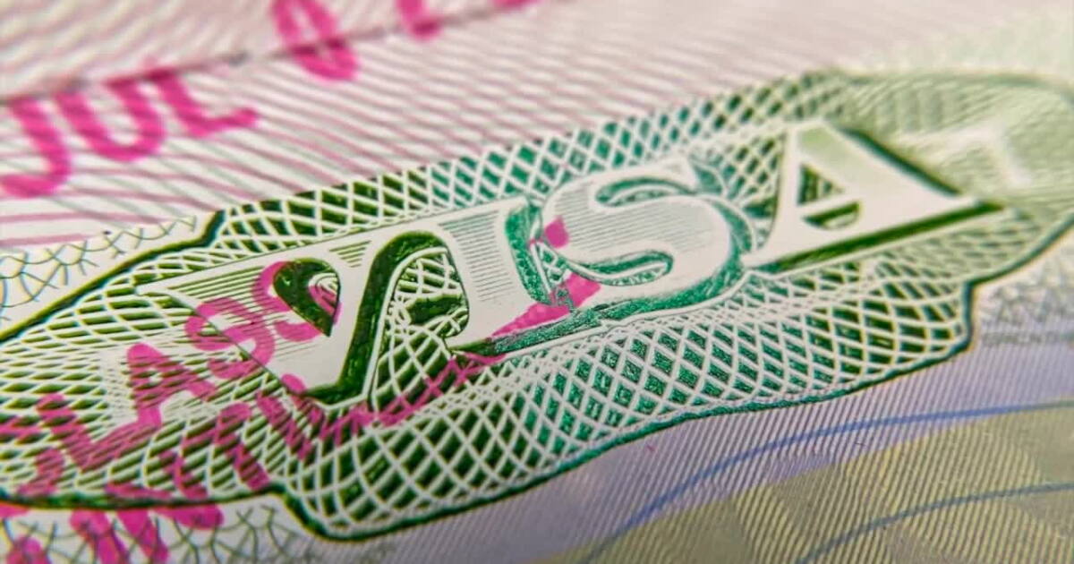 Immigration attorney says clients' tourist visas revoked due to asylum filings