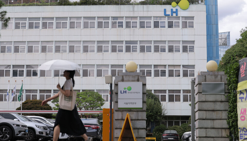 LH 서울지역본부, 수도권 추가공급 복합개발 대상지로 (서울=연합뉴스) 류영석 기자 = 정부가 신규 택지 10만가구 등 수도권에 23만가구 이상의 추가 공급을 발표한 13일 노후청사를 활용한 복합개발 대상지로 선정된 서울 강남구 한국토지주택공사(LH) 서울지역본부 부지 모습. 2026.8.13 ondol@yna.co.kr/2026-08-13 14:25:39/