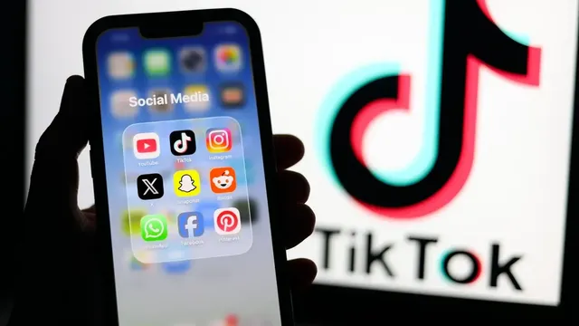Estonia Seeks Solutions to Address Harmful Impact of Social Media on Young People