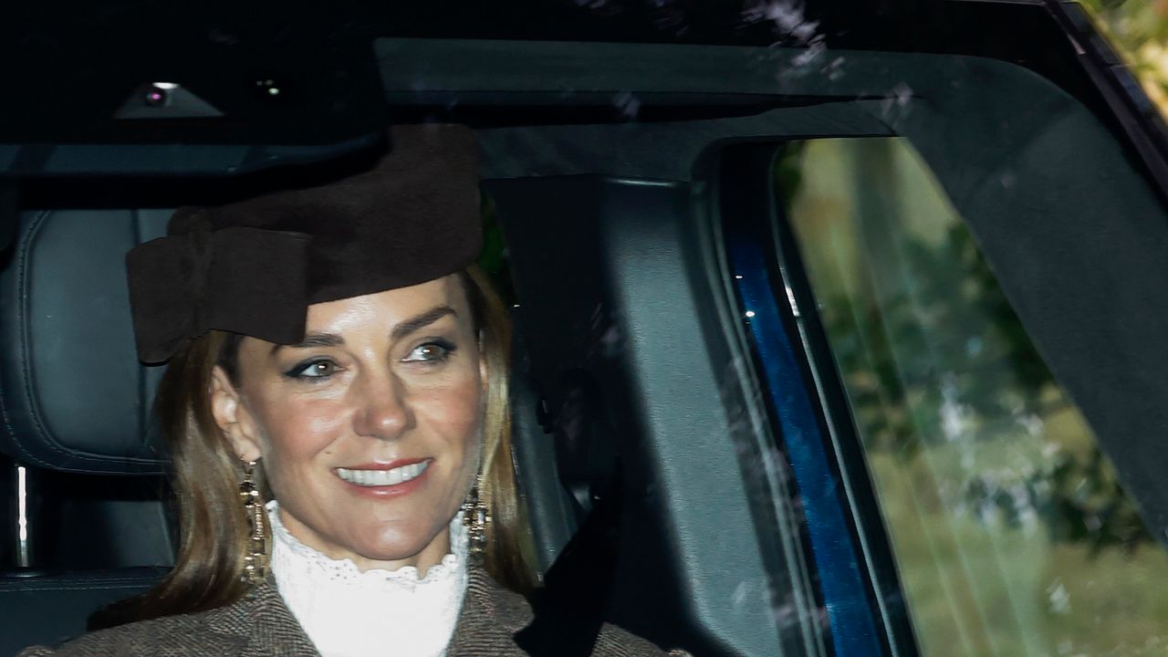 Kate Middleton Wears Dazzling New Chandelier Earrings at Balmoral Church Service