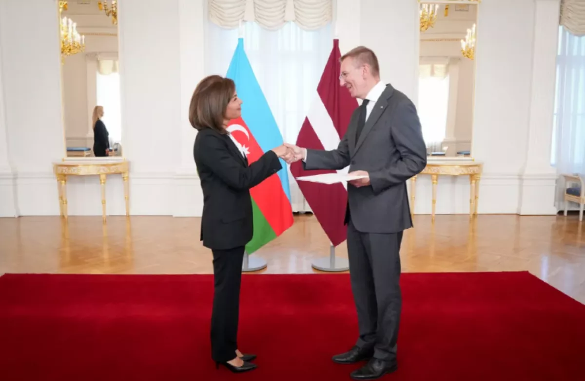 Azerbaijan’s new envoy to Latvia presents credentials to President Rinkēvičs