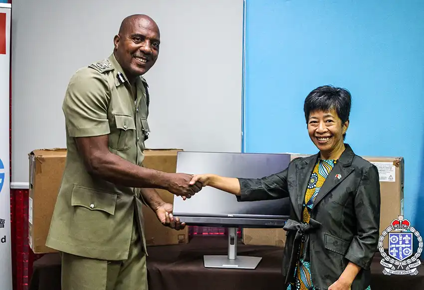 Taiwanese Embassy Donates Computers to RSLPF