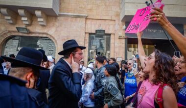 Jerusalem's Basimta Cafe may decide to close on Shabbat amid weekly haredi protests