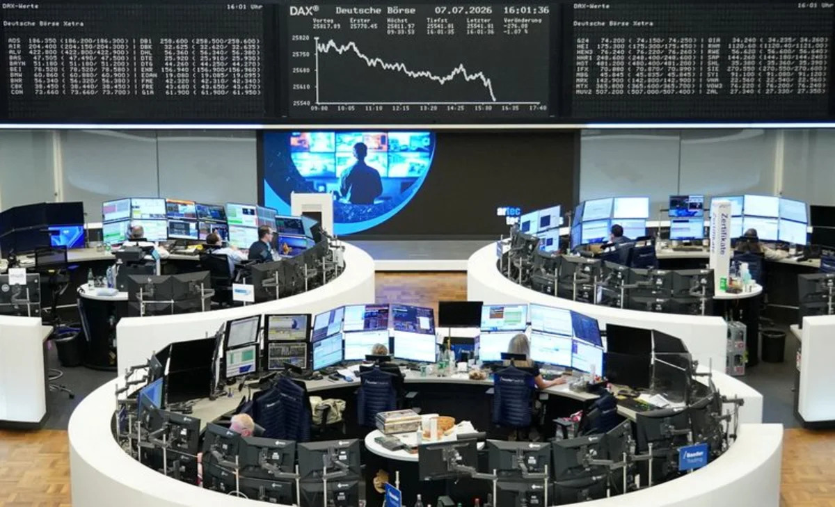 European shares post worst day since March; Trump threat rattles Spanish stocks